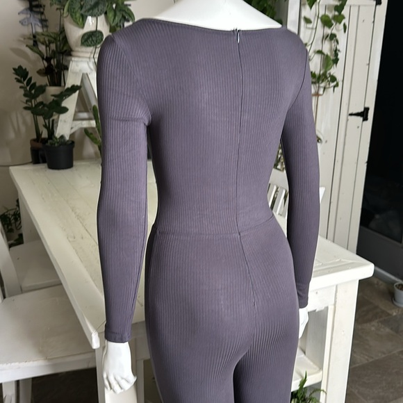 XS bodysuit, greyish slight purple stretchy - Picture 6 of 7